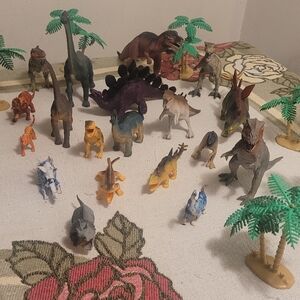 Dinosaurs‎ play set